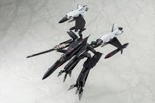 フィギュア マクロスゼロ 1 60 完全変形sv 51g D D イワノフ搭乗機 最終決戦仕様 特価 ゲーマーズ フィギュア商品の総合通販